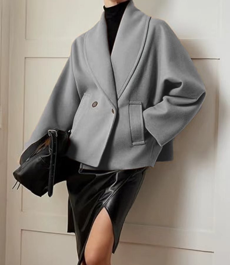 Women's oversized teddy jacket with large shawl collar and single-button closure Mune Fashion