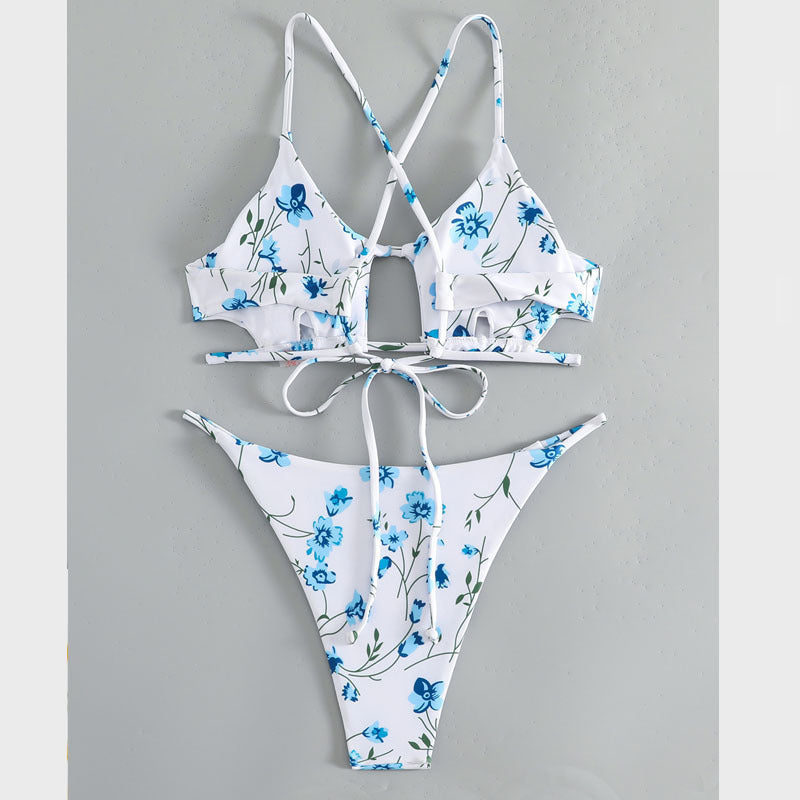 Women triangle bikini with floral cut and sophisticated straps Mune Fashion