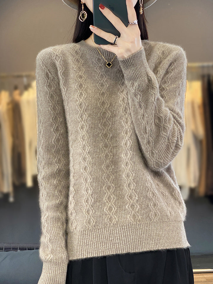 Women's cable pattern fine knit sweater with fine texture and boxy silhouette Mune Fashion