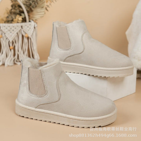Women's Lined Chelsea Ankle Boot in Suede-Look with Elastic Insert and Tread Sole Mune Fashion
