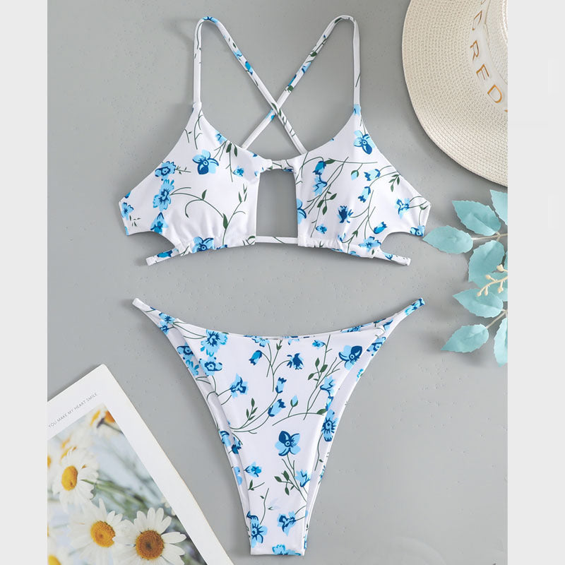 Women triangle bikini with floral cut and sophisticated straps Mune Fashion