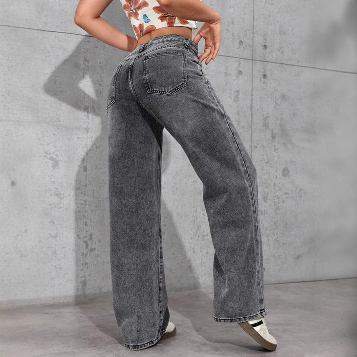 Women Loose Jeans In Casual Cut with Modern Vintage Look Mune