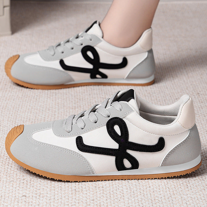 Ladies Sporty Sneakers with Soft Upper Material and Comfortable Sole Mune Fashion
