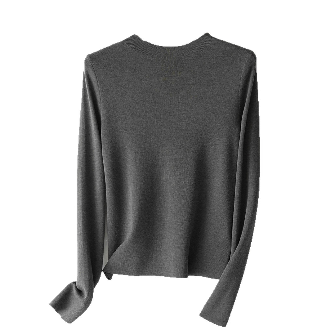 Women's fine knit pullover with short stand-up collar and slim silhouette Mune Fashion