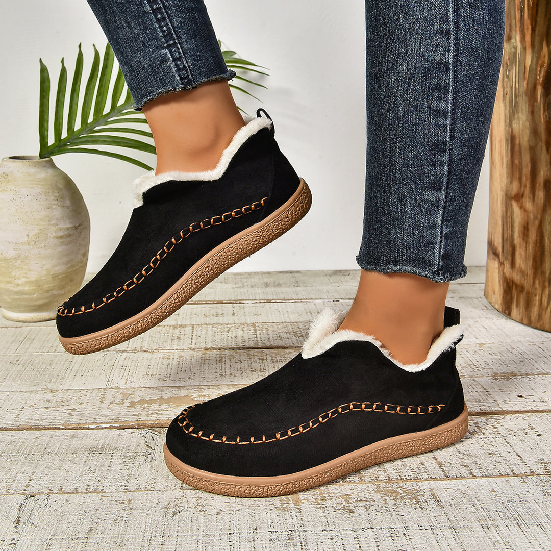 Ladies Insulated Moccasin Sneakers with Faux Fur Lining and Non-Slip Rubber Sole Mune Fashion