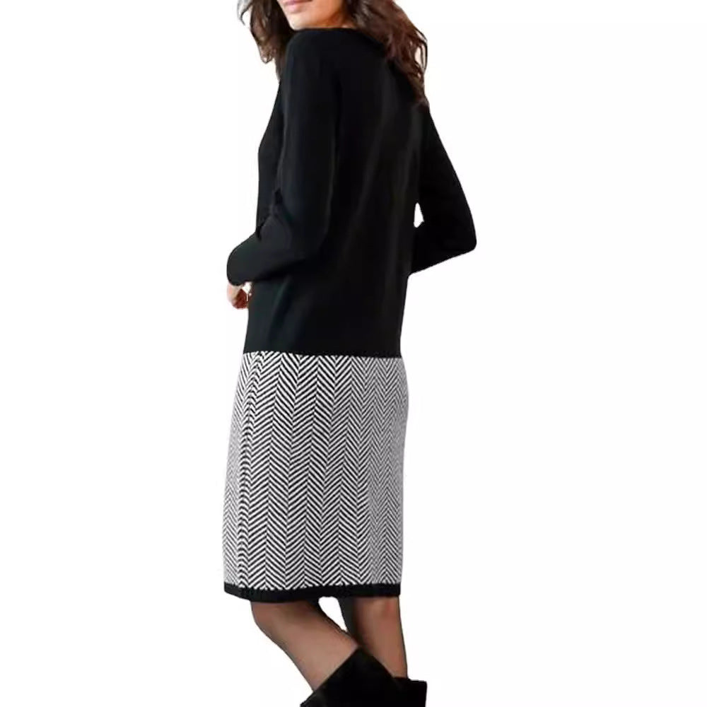 Women's Knitted Dress with Elegant Chevron Pattern Mune