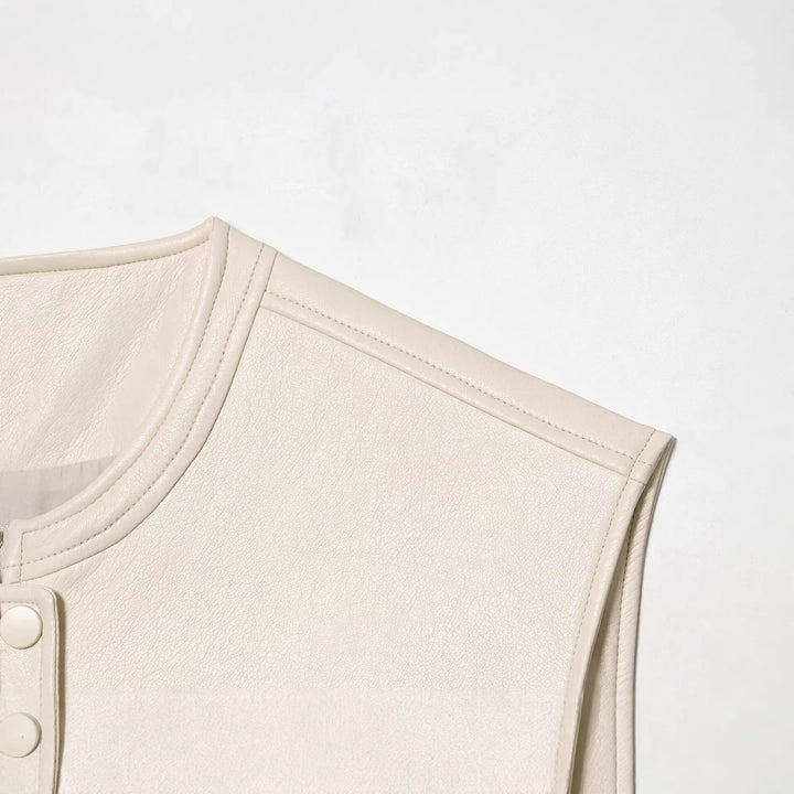 Women sleeveless jacket in leather look with stand-up collar and tailored fit Mune Fashion