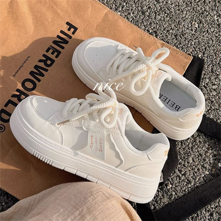 Women's Urban Platform Sneaker in Minimal Style with Padded Comfort Collar Mune Fashion