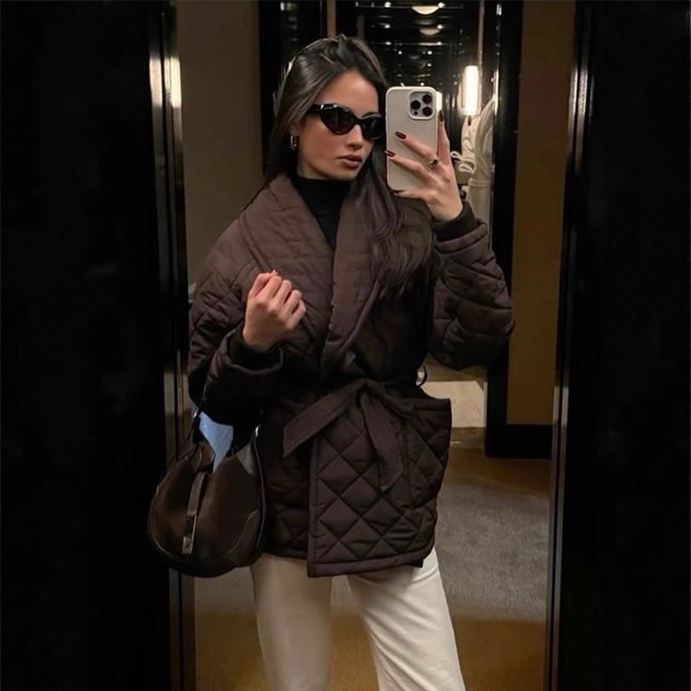 Women's wrap quilted jacket with tie belt at the waist and shawl collar Mune Fashion