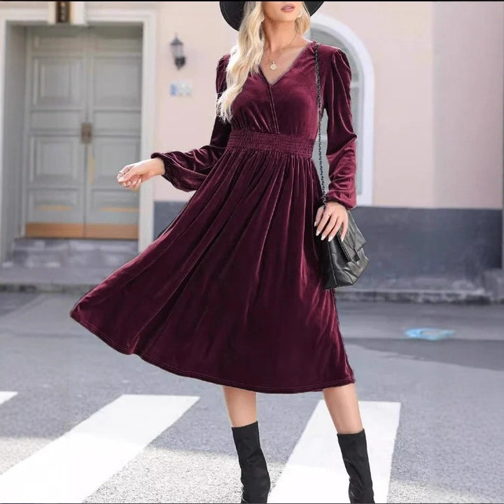 Ladies Elegant Velvet Maxi Dress with Long Sleeves Mune Fashion