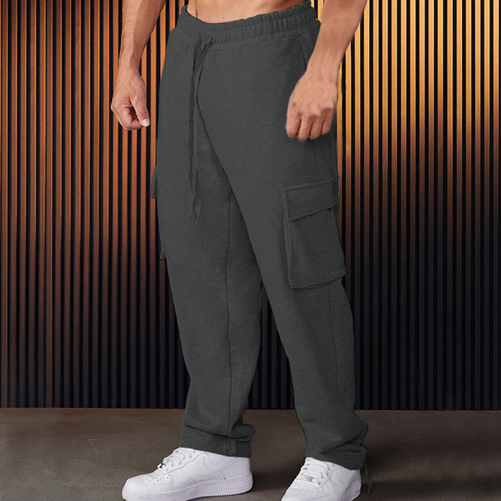 Men's cargo sweatpants in relaxed fit with large flap pockets and drawstring Mune Fashion