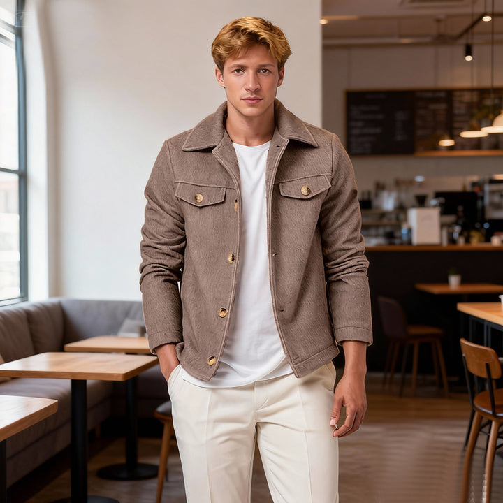 Men's short jacket made of suede imitation with shirt collar and patch pockets Mune Fashion