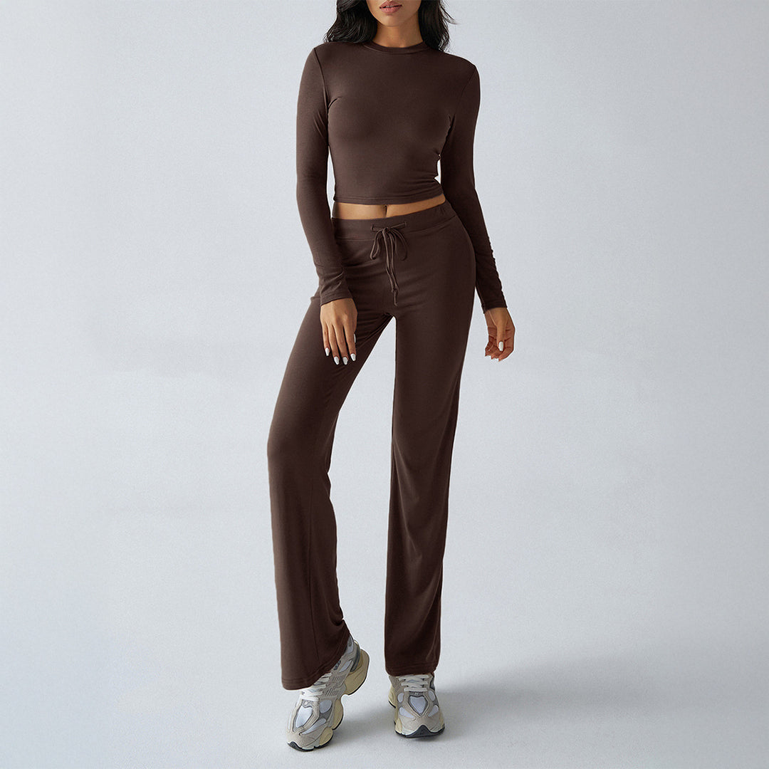 Women's fitted long sleeve crop top and wide lounge pants in a two-piece set made of stretch jersey Mune Fashion