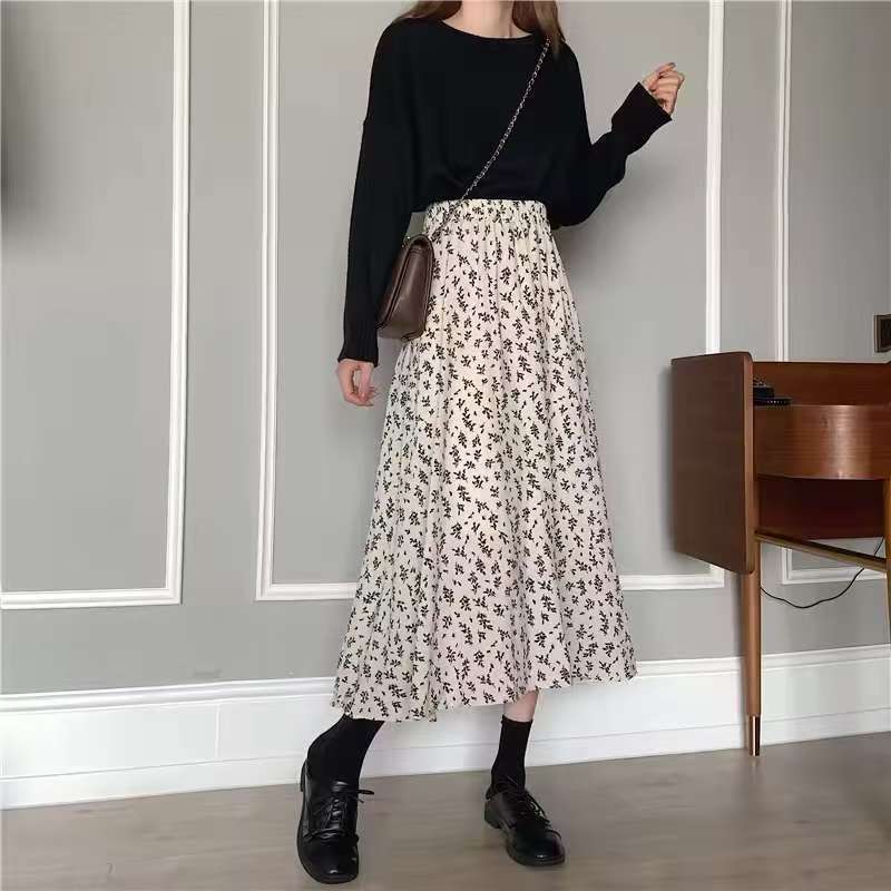 Women's Elegant Midi Skirt with Floral Pattern Mune Fashion