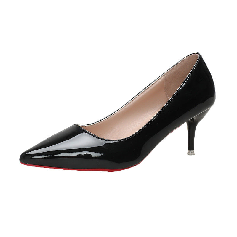 Ladies patent pumps with pointed toe, narrow stiletto and gold heel application Mune Fashion