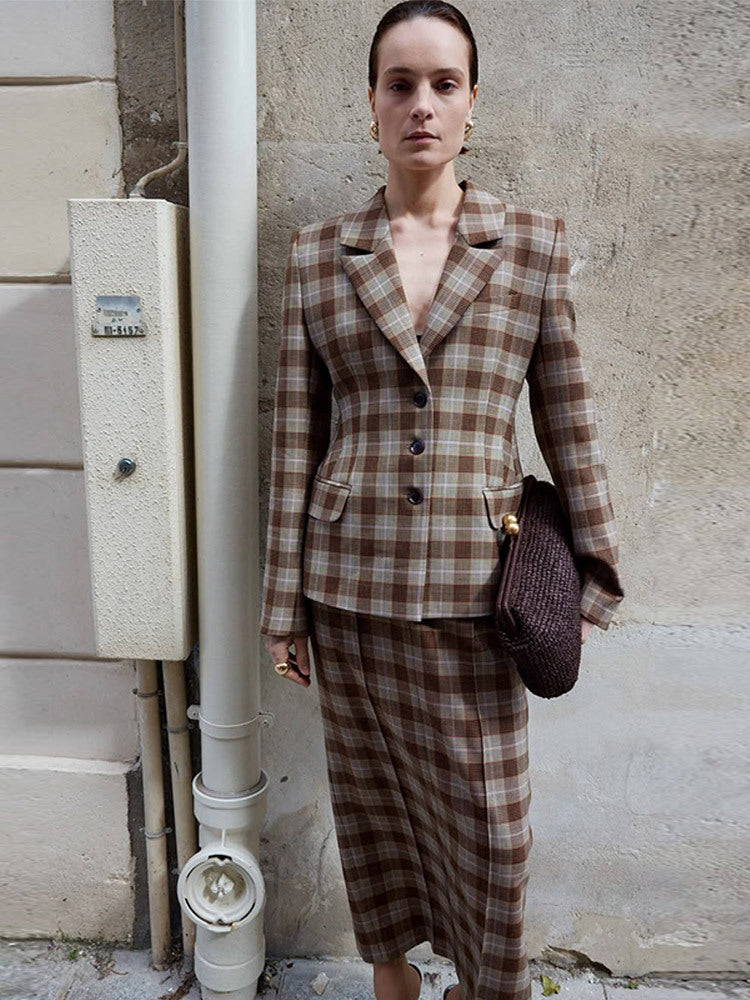 Women's Checkered Blazer and Mini Skirt Set with Tailored Silhouette and Peplum Mune Fashion