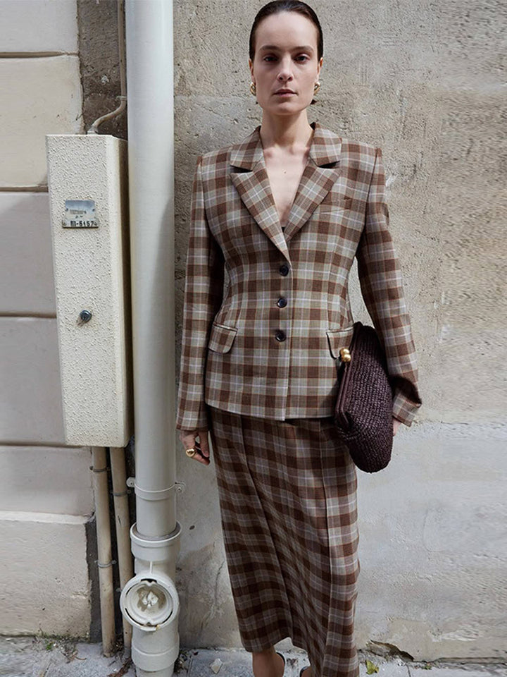 Women's Checkered Blazer and Mini Skirt Set with Tailored Silhouette and Peplum Mune Fashion