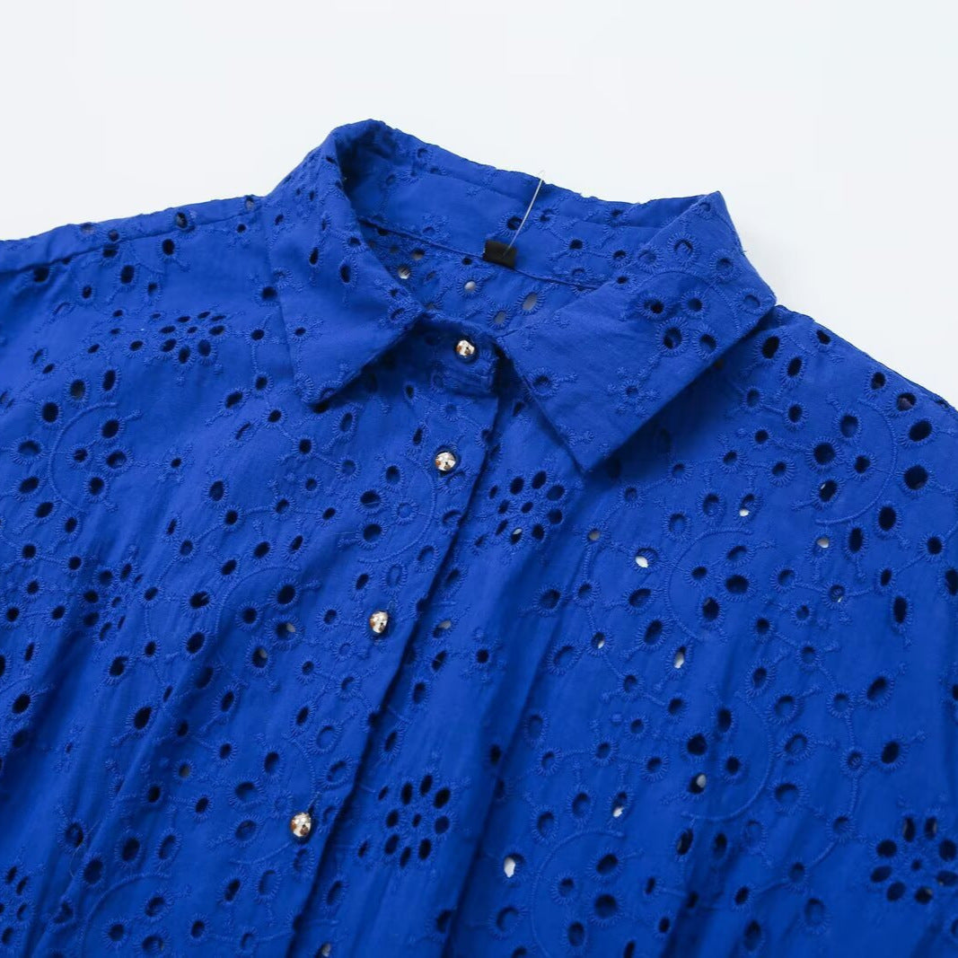Ladies Sleeveless Eyelet Embroidery Blouse with Shirt Collar and Mother-of-Pearl Button Placket Mune Fashion