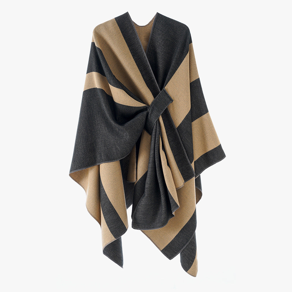 Women's loosely cut cape made of wool blend with tie belt and contrasting edges Mune Fashion