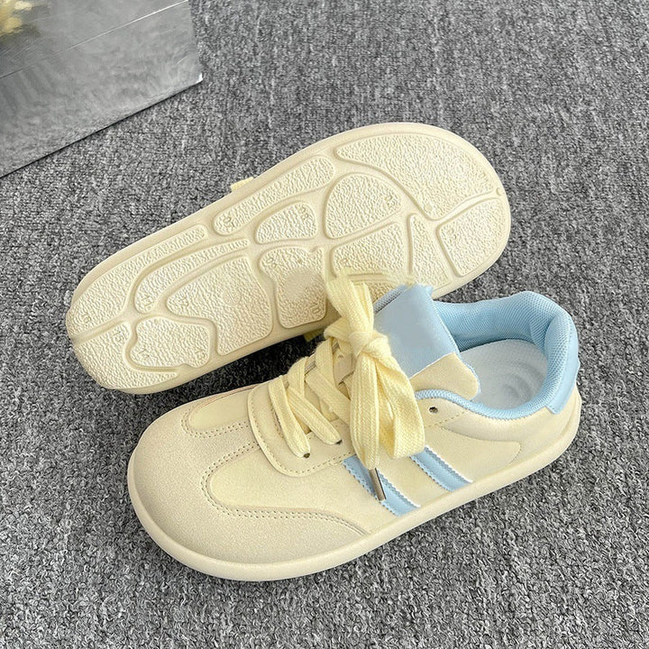 Women's fashionable sneakers with sporty design and comfortable cushioning Mune Fashion