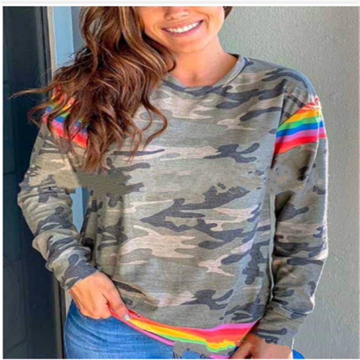 Women's Camouflage Sweatshirt with Contrasting Stripes and Round Neckline Mune Fashion