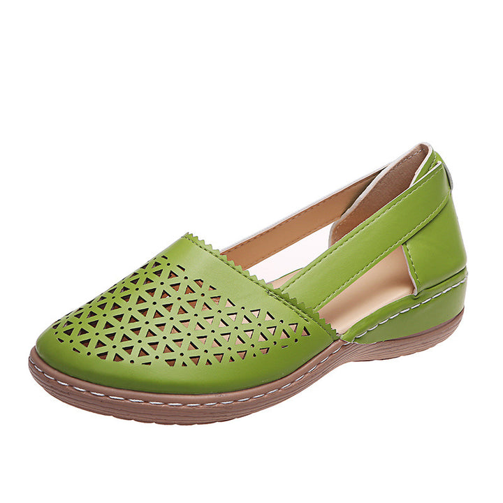 Women's perforated slipper pumps with side cut-outs, elastic heel strap, and cushioning comfort sole Mune Fashion