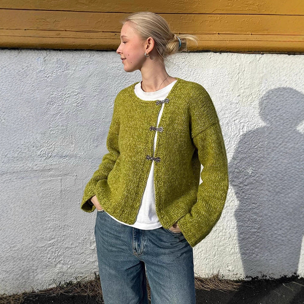 Women's Short Oversized Knit Cardigan with Decorative Hook Closures & Round Neckline Mune Fashion