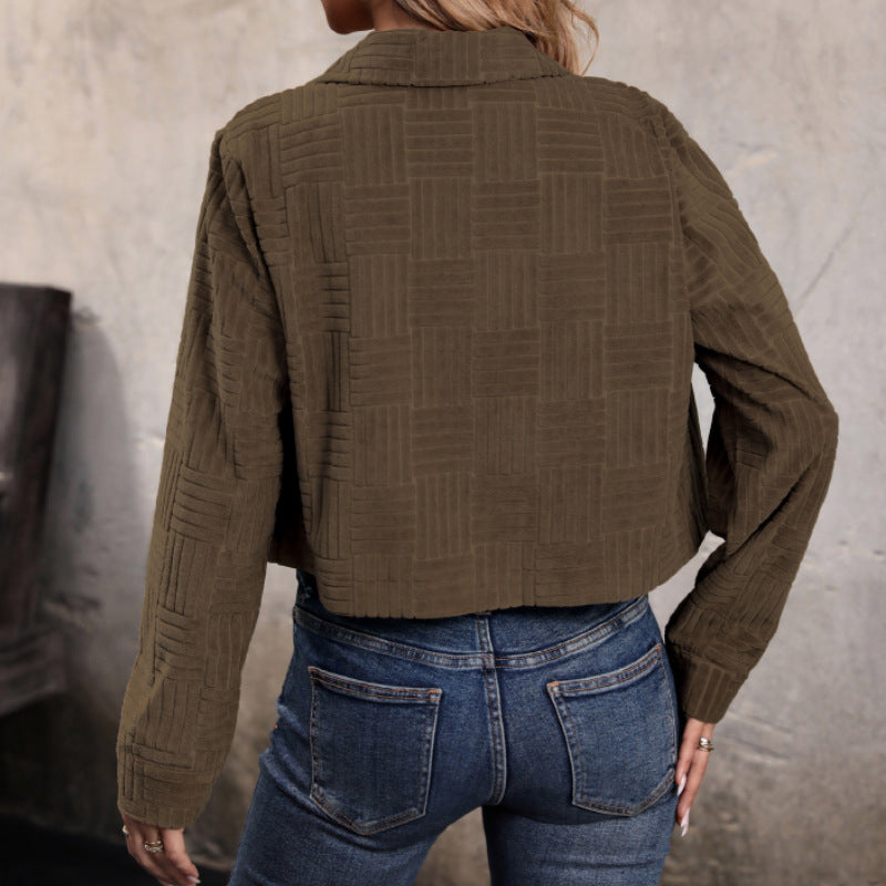 Women's short-cut cord jacket with quilted check pattern and flap pockets Mune Fashion
