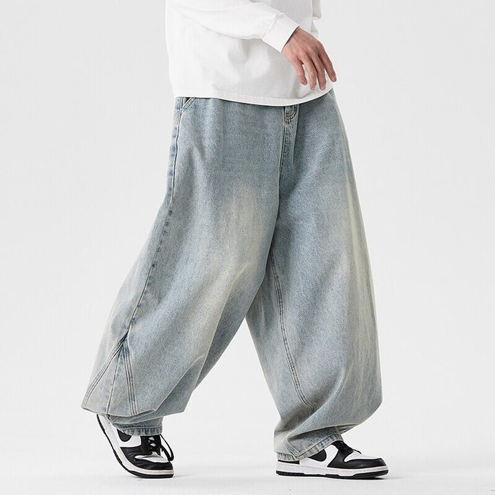 Men's extra-wide baggy jeans with a deep step, relaxed low-crotch cut, and wide hem Mune Fashion