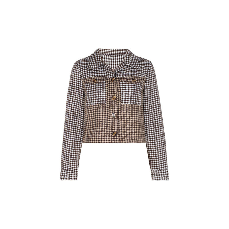Women short-cut bouclé transitional jacket in houndstooth with patch chest pockets Mune Fashion