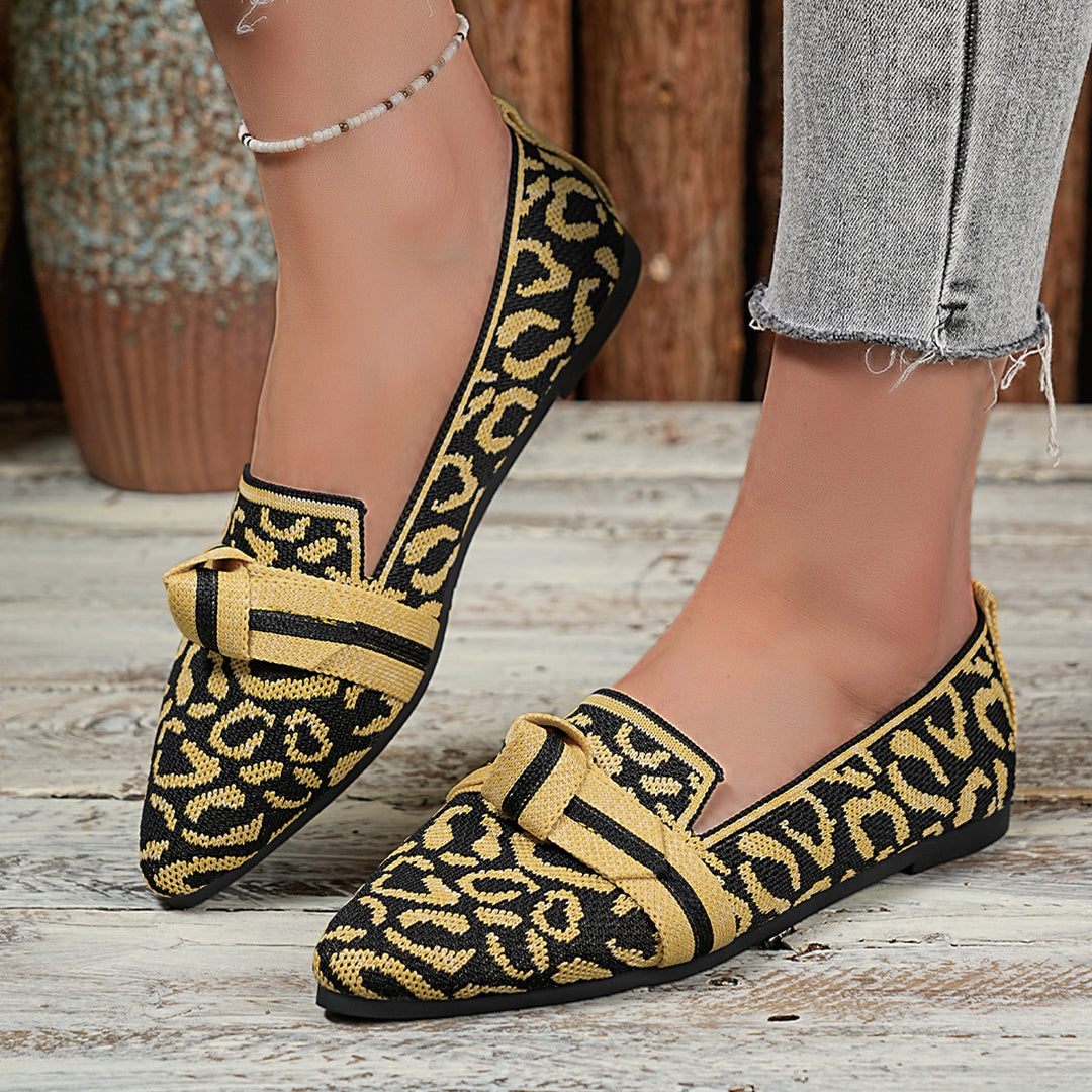Women's woven lace slippers with decorative bow and padded comfort footbed Mune Fashion