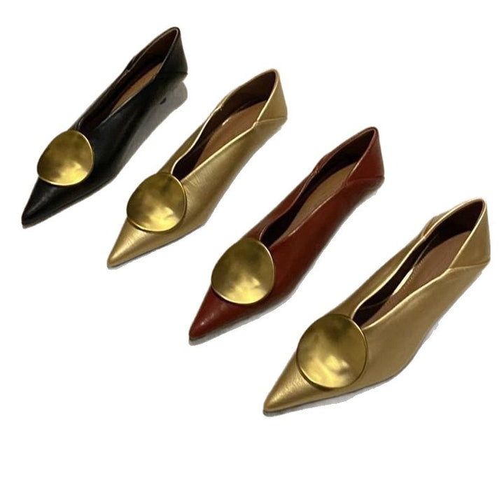 Women's pointed flat slip-ons in leather look with large round decorative plates Mune Fashion