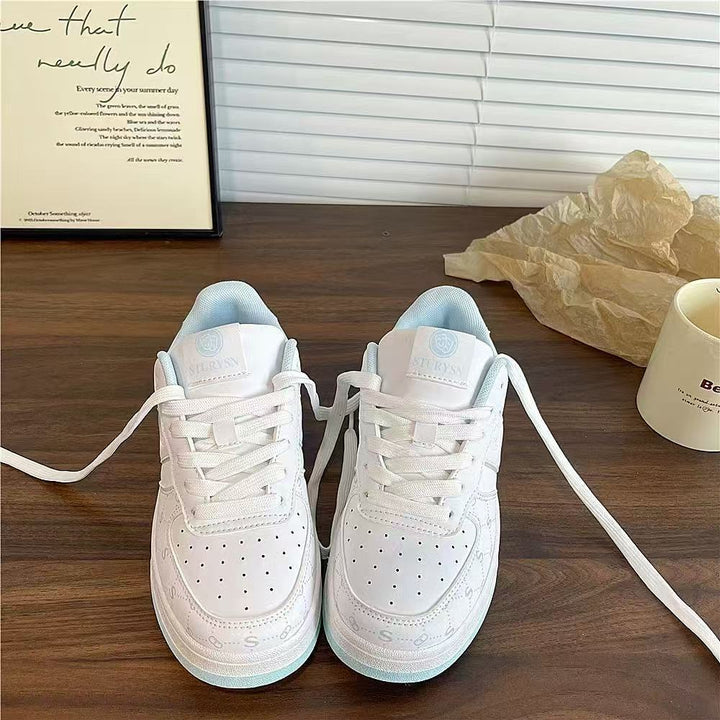 Women's sporty sneakers with cushioning insole and airy surface structure Mune Fashion