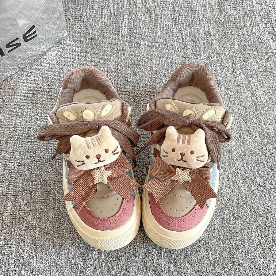 Women Playful Sneakers with Animal Motifs and Decorative Laces Mune Fashion