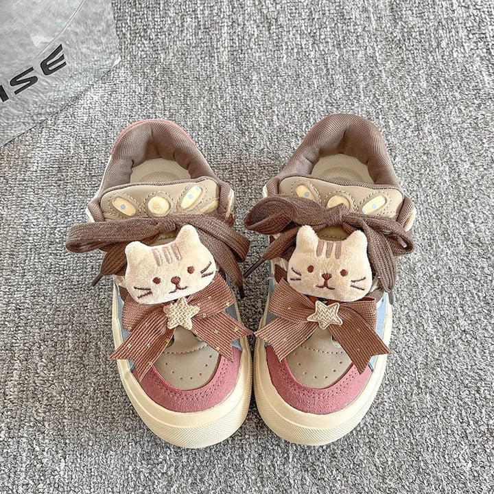 Women Playful Sneakers with Animal Motifs and Decorative Laces Mune Fashion