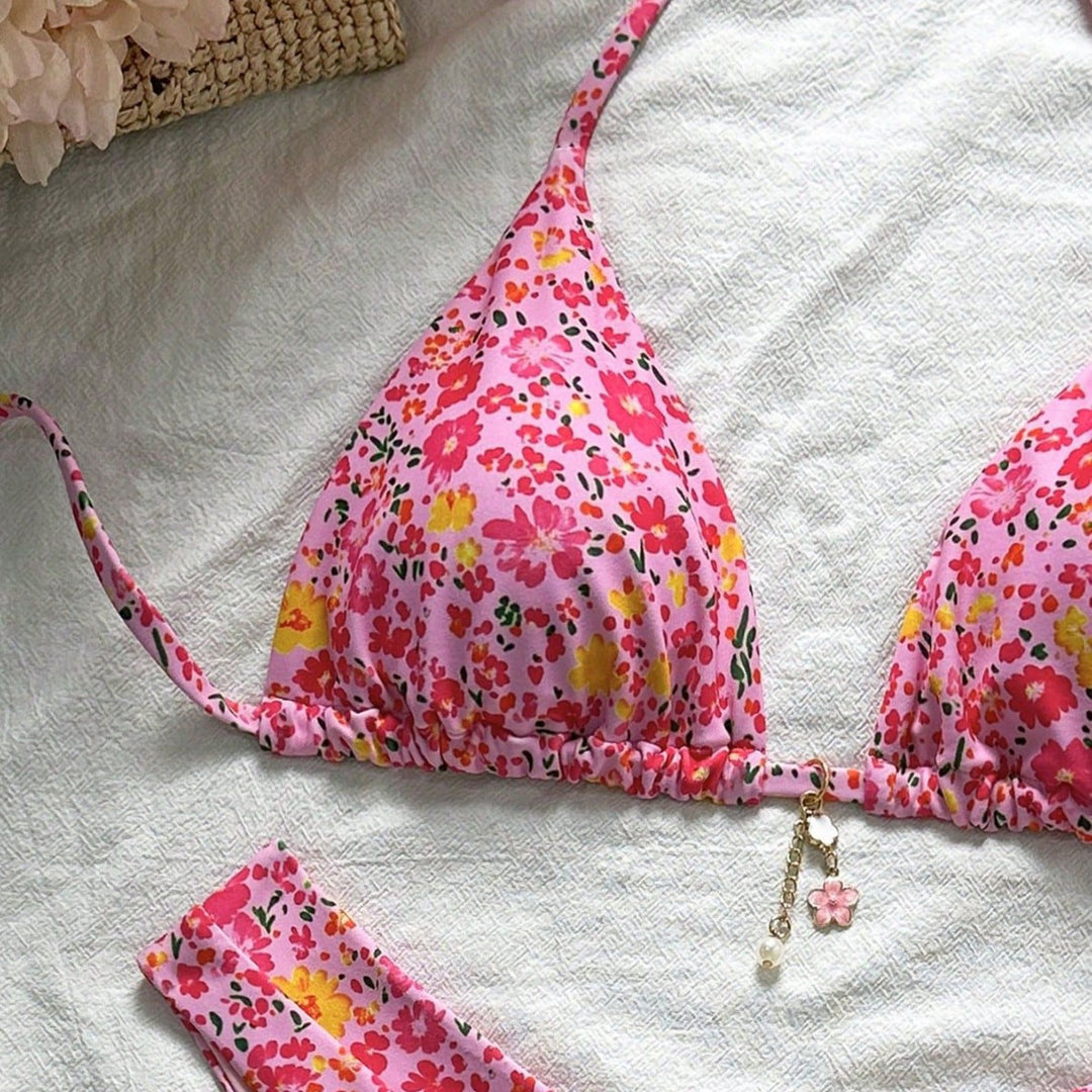 Women's Triangle Bikini with Floral Pattern Mune Fashion