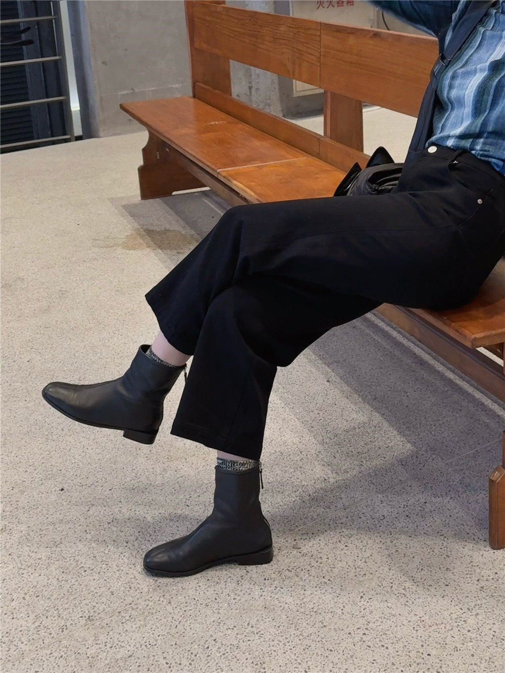 Ladies Stylish Ankle Boots with Trendy Design Mune Fashion