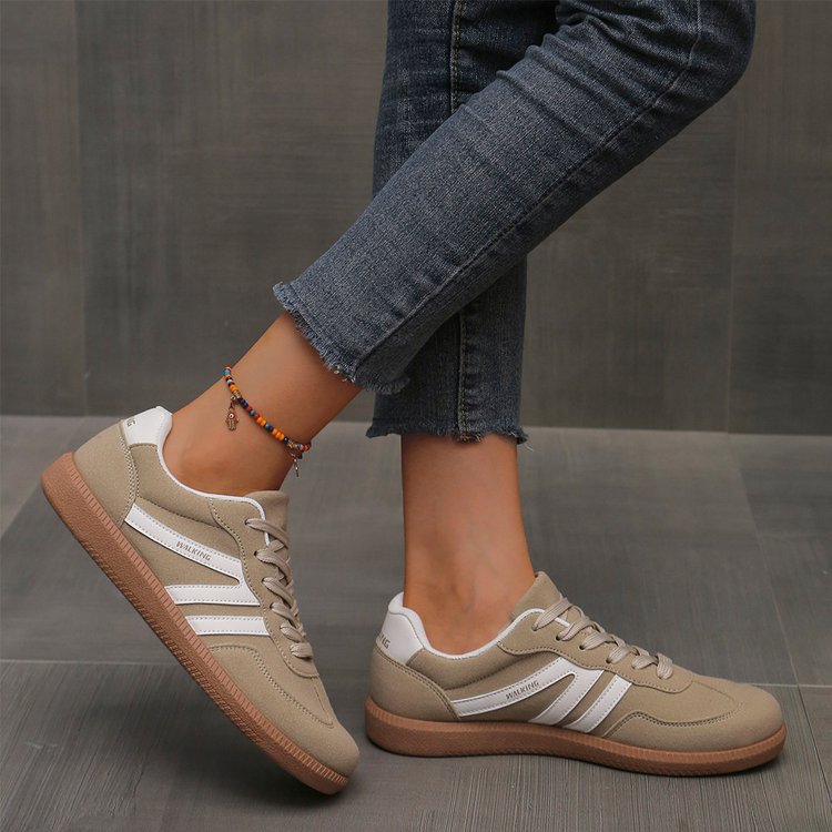 Damen Retro-Sneaker mit Veloursleder-Optik, gepolstertem Komfortfußbett und profilierter Gummilaufsohle Mune Fashion