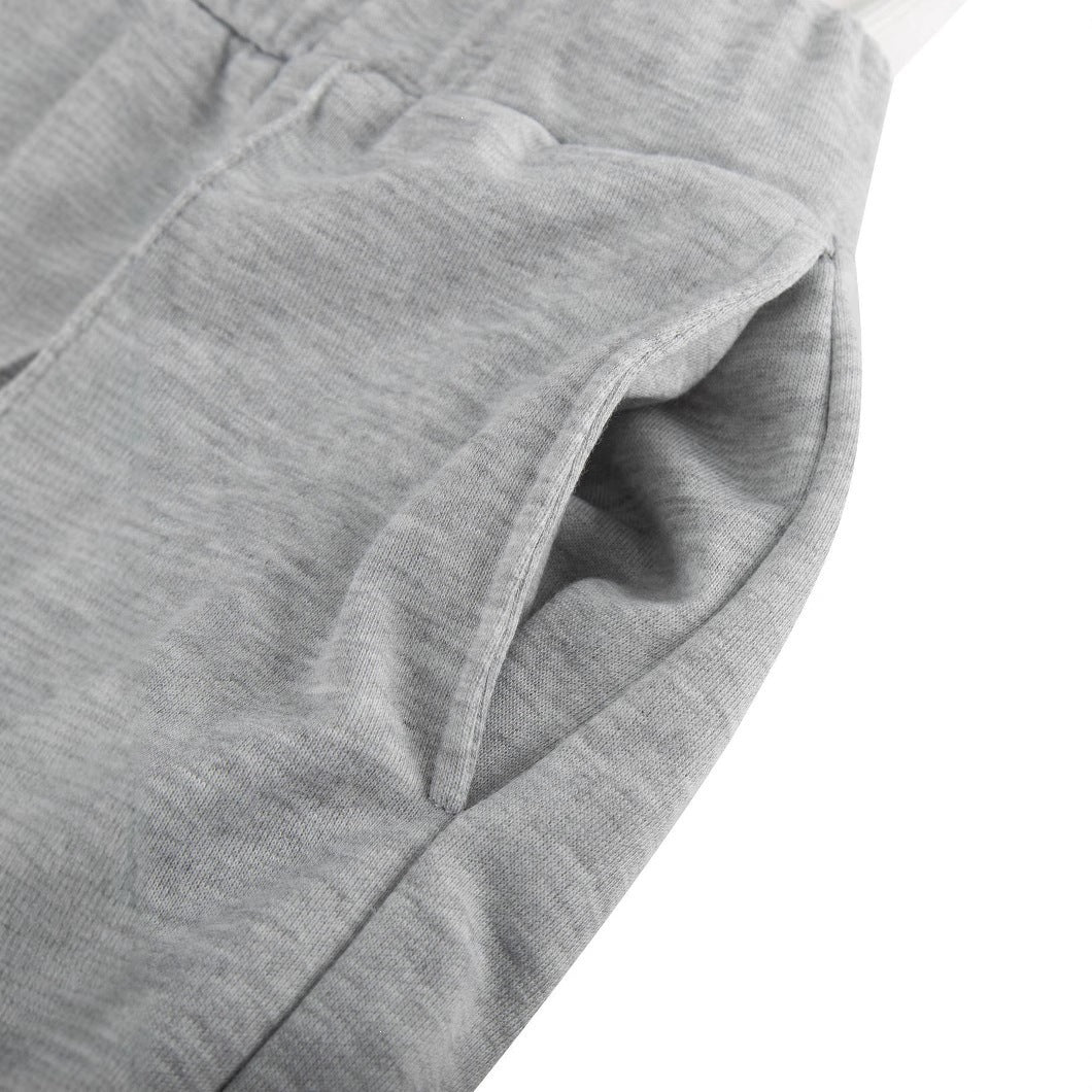 Women's short hoodie and loose jogger set made of soft cotton blend Mune Fashion