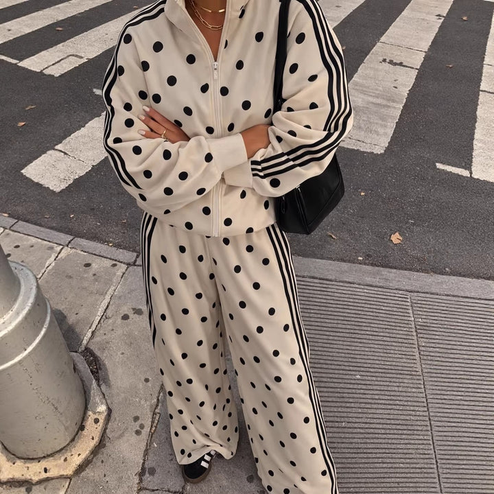 Women's dotted leisure tracksuit set made of cotton blend with zipper and elastic waistband Mune Fashion