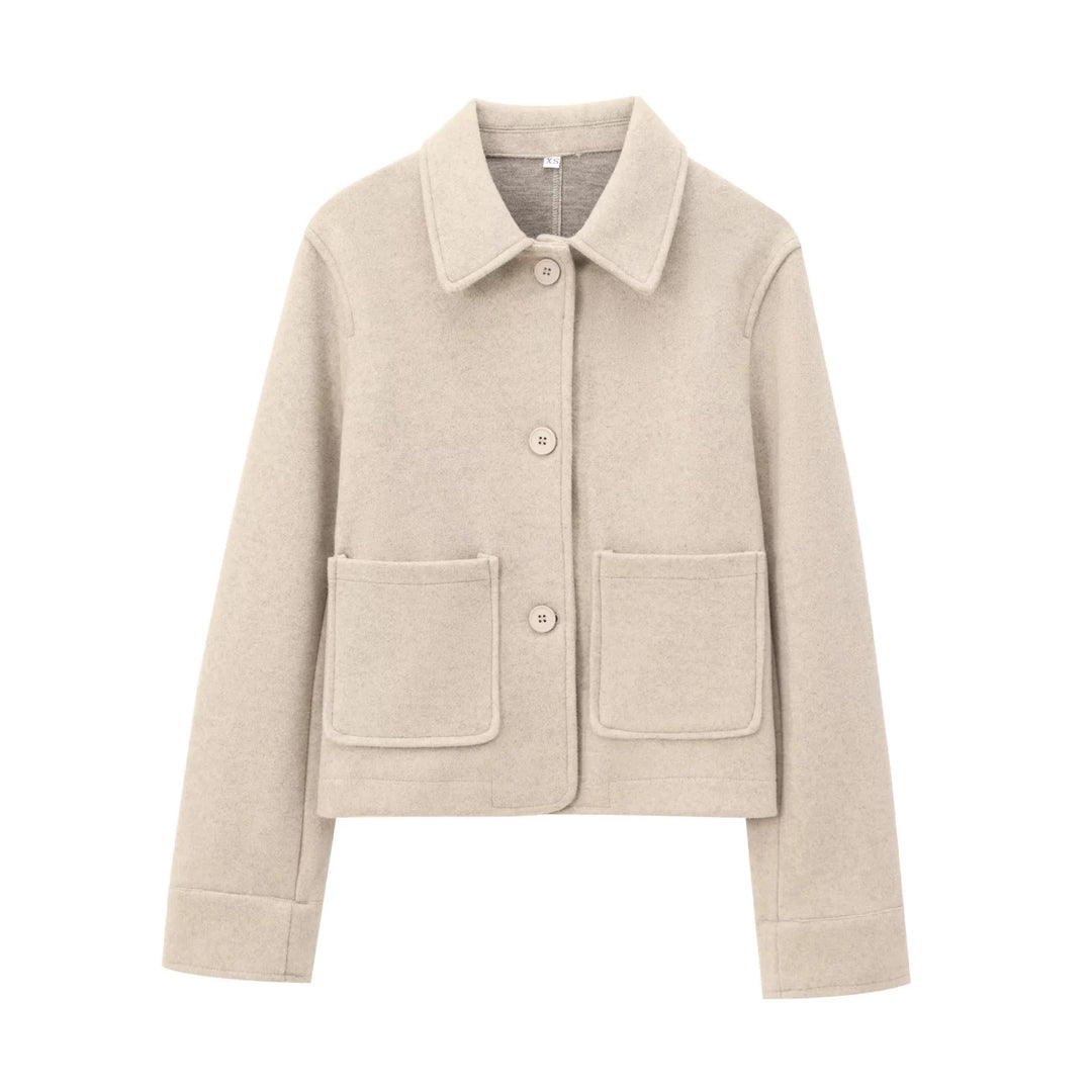 Women's short wool jacket with shirt collar, patch pockets and clean boxy silhouette Mune Fashion