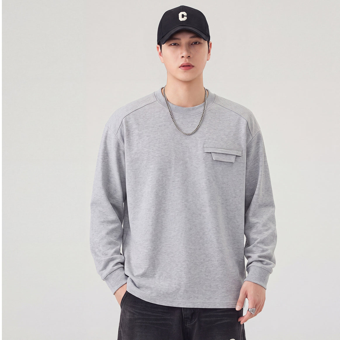 Men's Oversize Sweatshirt with Chest Pocket and Raglan Sleeves Mune Fashion