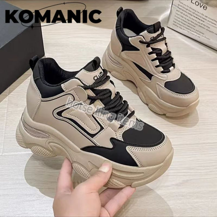Women’s Sporty Chunky Sneakers with Padded Sole and Fashionable Design Mune Fashion