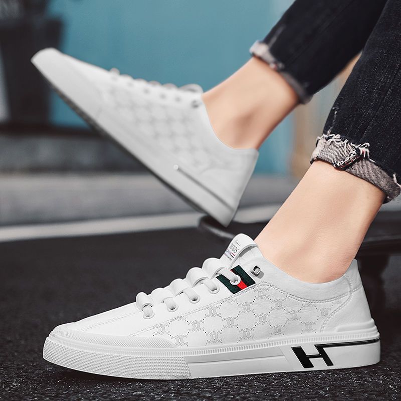 Women's sneakers in minimalist design with breathable surface texture and non-slip sole Mune Fashion