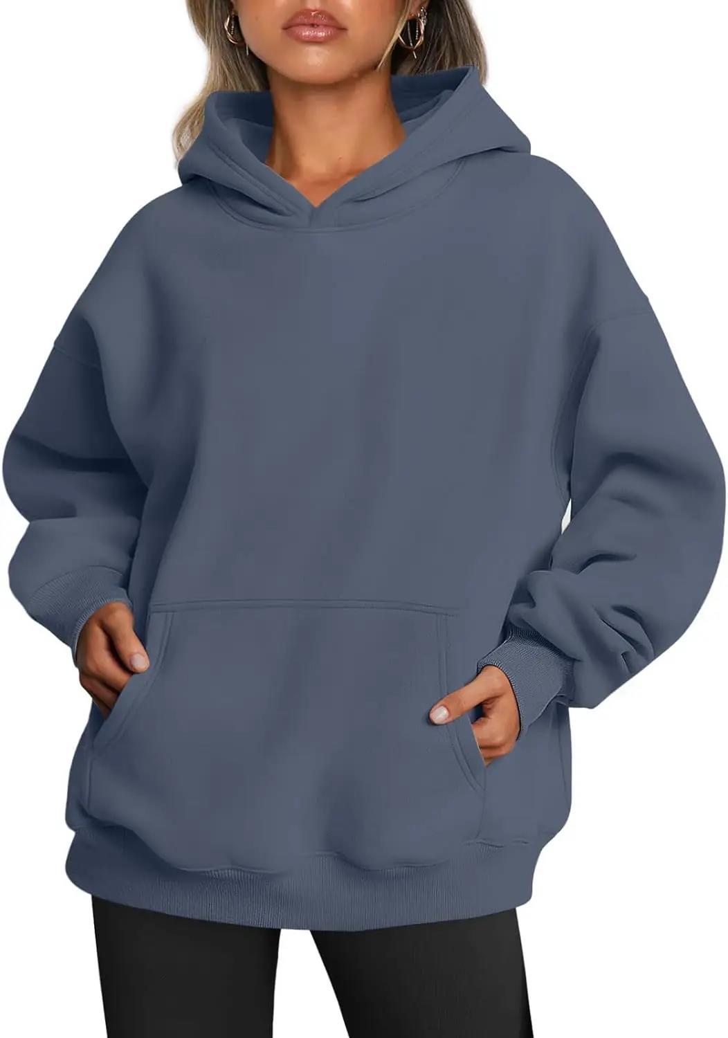 Women's oversized hoodie with extended silhouette and kangaroo pocket Mune Fashion