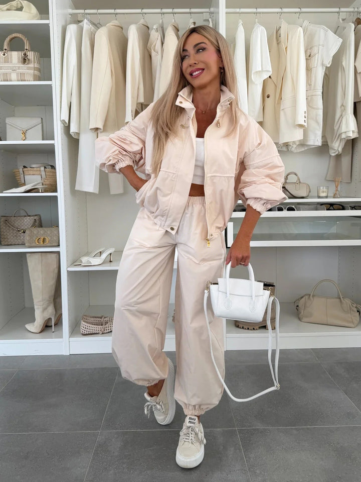 Women Lightweight Nylon Set with Oversized Bomber Jacket and Elastic Jogging Pants Mune Fashion