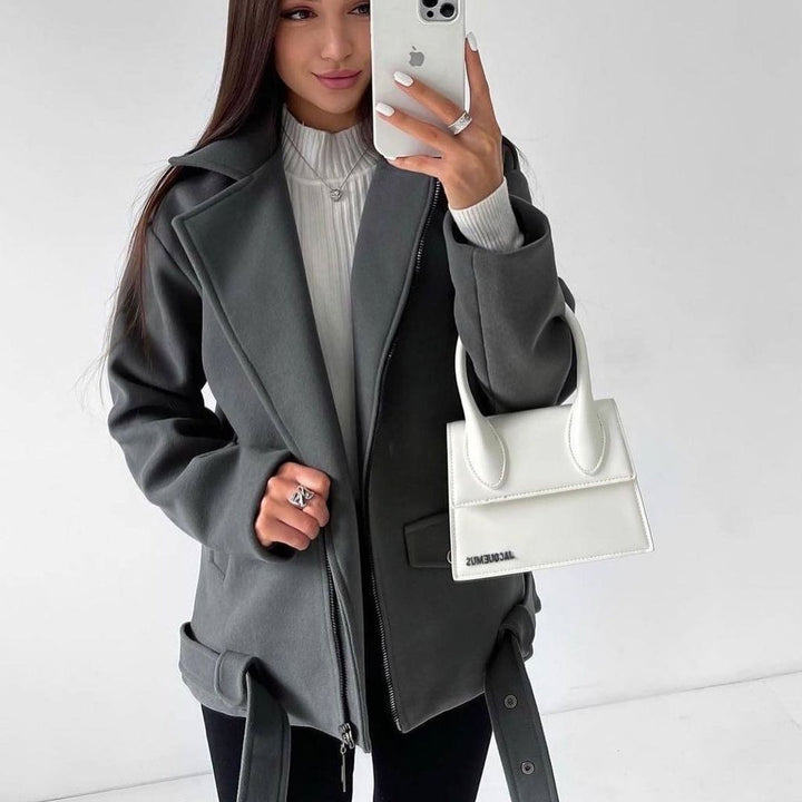 Women's short cut wool-look coat with concealed zipper, waist belt and patch pockets Mune Fashion