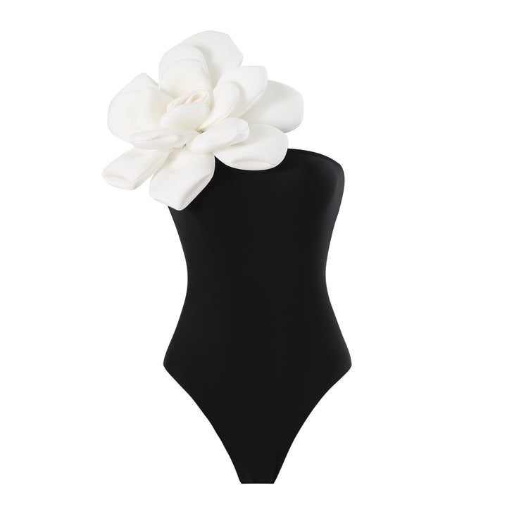 Women's swimsuit with floral accents and casual lace skirt Mune Fashion
