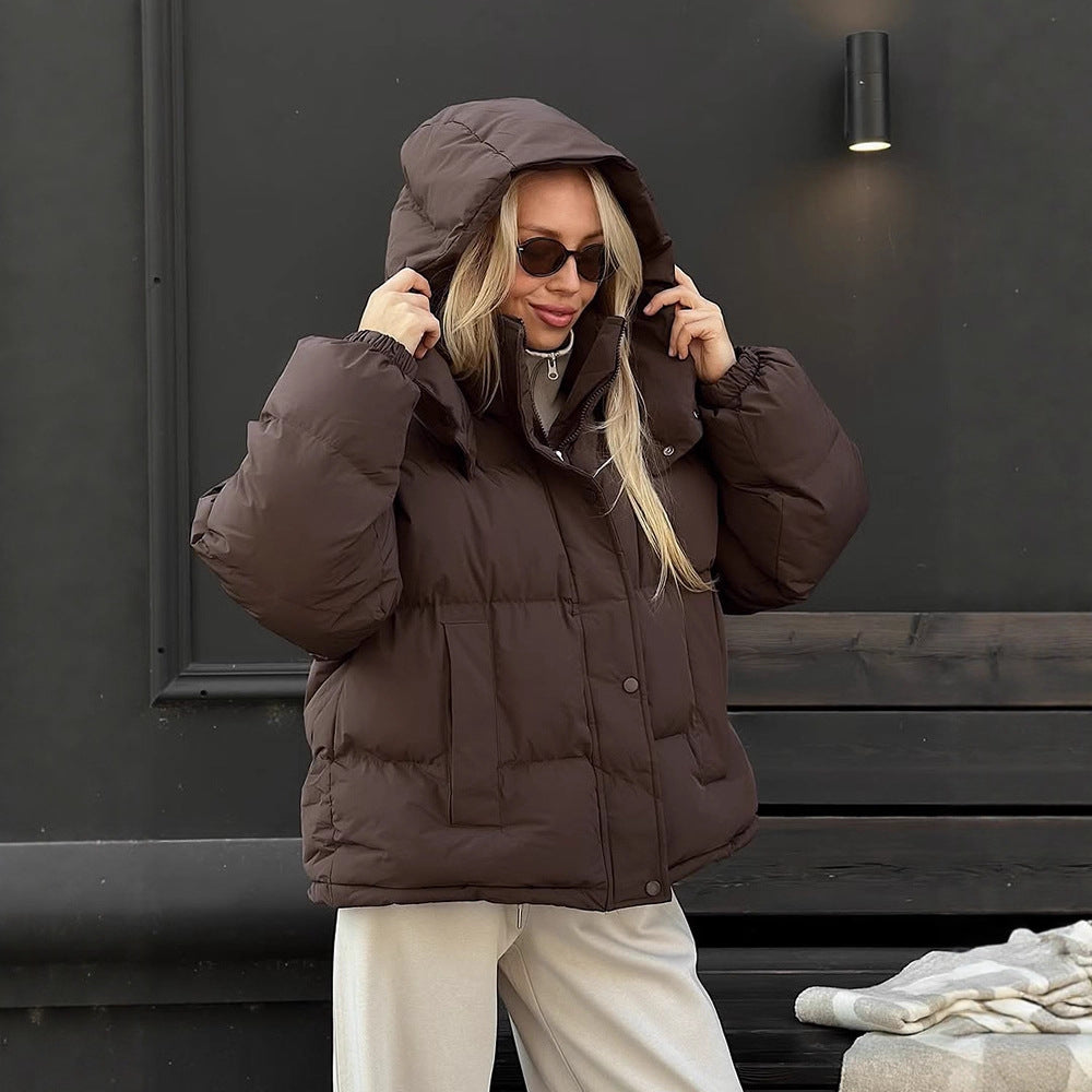 Women's short-cut oversized quilted jacket with high stand-up collar and concealed snap button placket Mune Fashion
