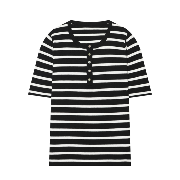 Women's fine knit Henley with button placket and short sleeves Mune Fashion